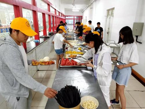 戴南高中开启暑期研学之旅_青岛