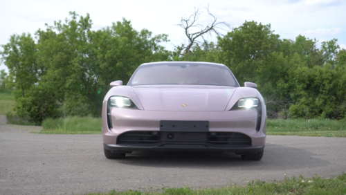 保时捷taycan,家族首款纯电动车,可比特斯拉有驾驶乐趣多了