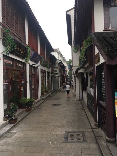 学在沿途人文教育之探访七宝老街——莘庄镇小学一年级5班,洁洁&文文