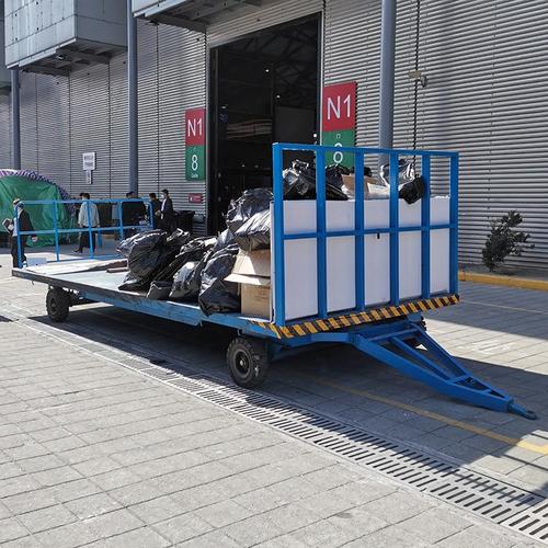 厂区仓库货物转运平板车四轮牵引式平板拖车机场行李拖车创硕厂家