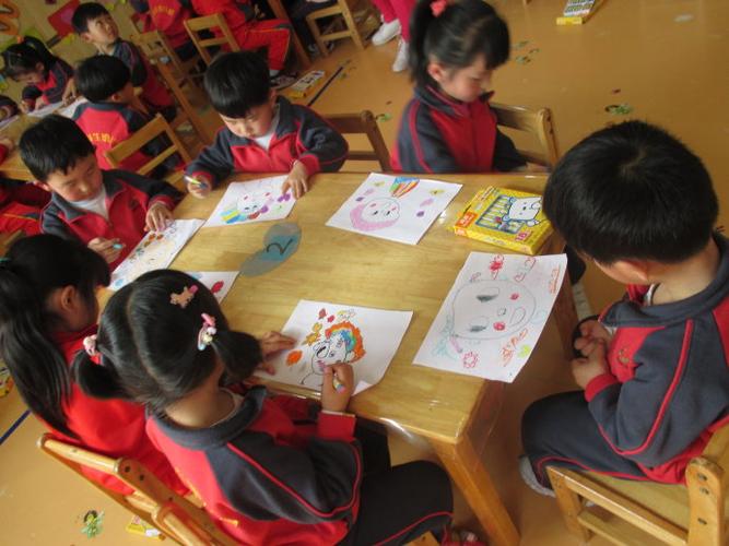 美术《妈妈的脸》_安徒生幼儿园小海狮班_新浪博客