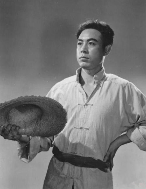 1974年复拍电影《渡江侦察记》部分主演定装照