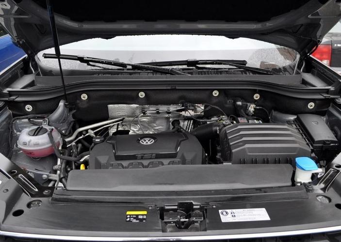 0t(高/低功率)和2.5t v6涡轮增压发动机,其中2.