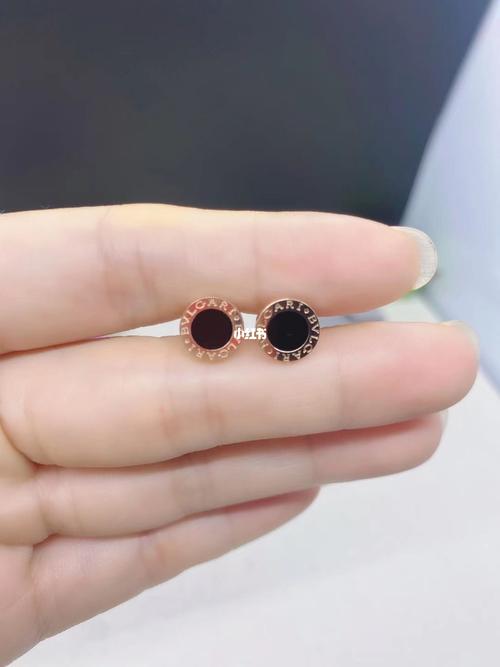 宝格丽耳钉_耳钉_宝格丽怎么样_黑玛瑙_宝格丽耳钉_时尚_配饰