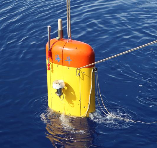 "海斗号"跟随" a target="_blank" href="/item/探索一号/16939152"