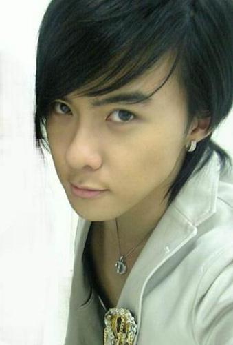 求张唐禹哲早期照片