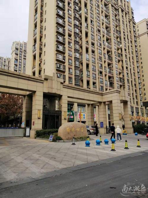 翰林世家单层50平方双层结构精装.拎包入住,月租/2200