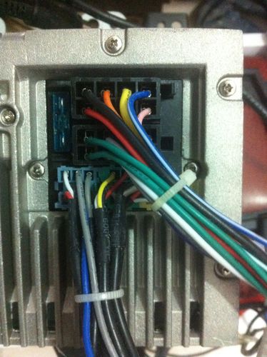 想把汽车上换下来的导航改为家用,请教电源线怎么接?