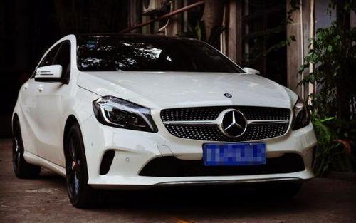 奔驰这车拼了,一口气降了6.1万,7dct不足16万,比奥迪a3上档次