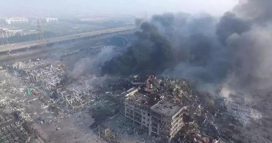 多个工地事故造成至少7人死亡,碧桂园总裁莫斌现场鞠躬道歉