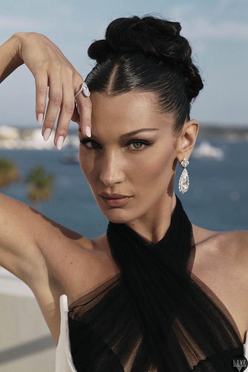 bellahadid艳压2021戛纳红地毯连日来造型穿搭大解构