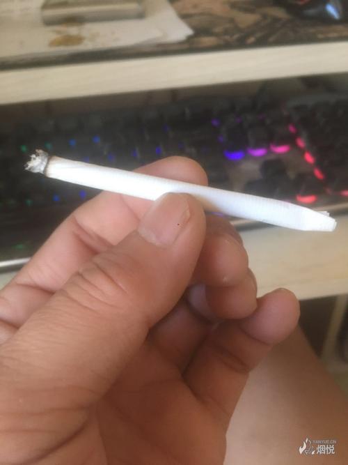 近期买到的莫合烟抽一支怀念一下