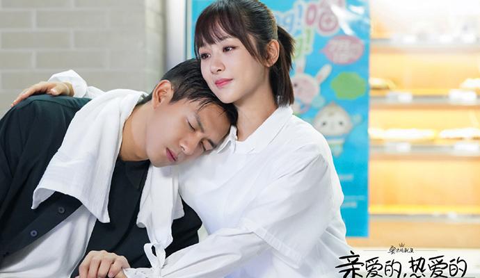 杨紫李现拍杂志韩商言佟年再现李现杨紫有恋情吗