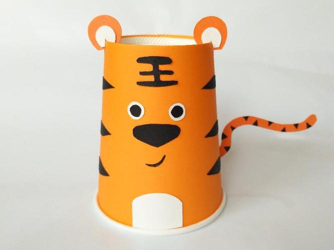 纸杯工艺是指用纸杯制作各种小手工艺品.