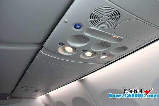 汕航第4架天空内饰738飞机落户潮汕机场