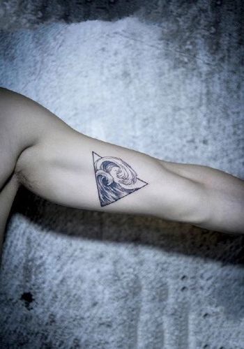 优美纹身网为你提供男生大臂内侧的小纹身图案欣赏(8/9)作品图案大全