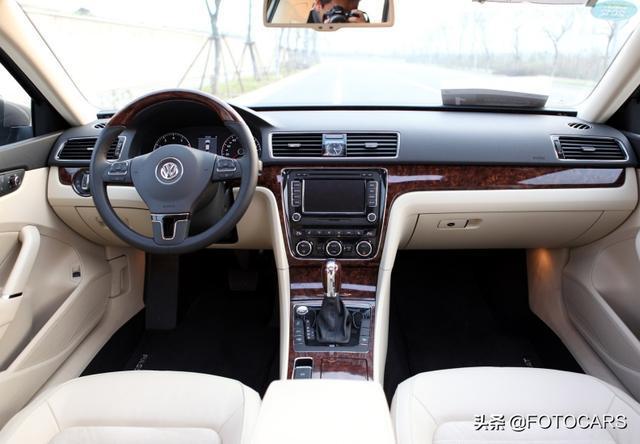 大众帕萨特 3.0 v6版,感受下这套旗舰内饰,当时裸车超