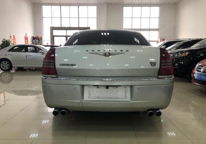 2007年4月克莱斯勒 300c 2006款 3.5l 豪华领航版