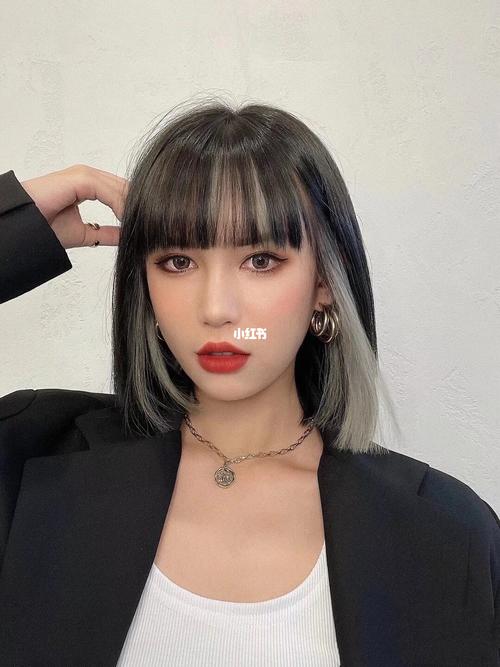 lisa同款_美发_卷发_浪漫_秋冬浪漫卷发_时尚_发型