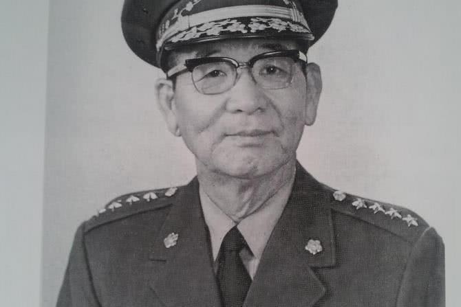 但是,王耀武将军作战特点是善于进攻,属于是进攻型的天才战将.