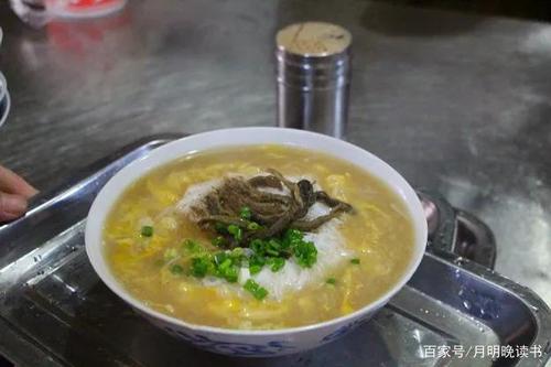 天门美食糊汤粉,回味无穷的鳝鱼哨子,台湾也有相似的做法?