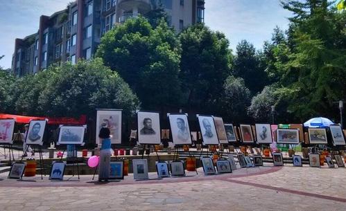迄今为止,从九方毕业的上千名同学中,据不完全统计,进入四川美术学院