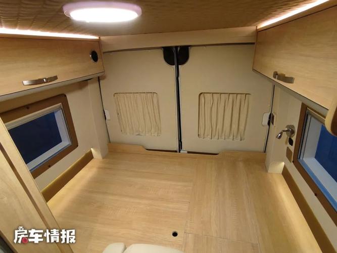 新款宏运旅途房车来了6座设计还能洗澡睡觉1958万起挺划算