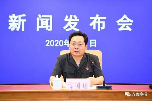 男子猥亵奸淫同村不满10岁的三姐妹被判无期