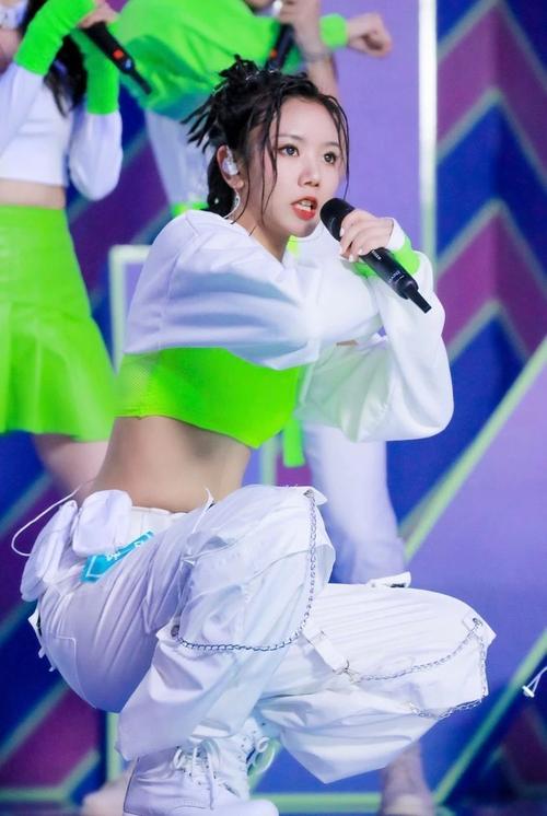 女rapper太难了,上个节目都要遭遇这么多吗?