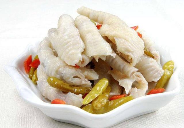 大厨用了15年的正宗泡椒凤爪配方,还教您8大窍门,保证
