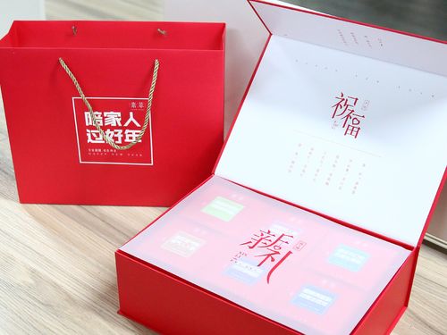 《陪家人,过好年》春节新年礼盒-年货特产包装设计