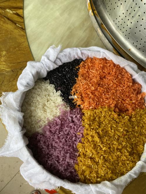 广西三月三五色糯米饭_糯米饭_广西_枫叶_三月三_美食