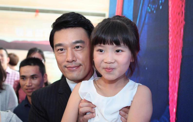 有种"低调"叫王耀庆,老婆与他青梅竹马,为保护她从不曝光照片