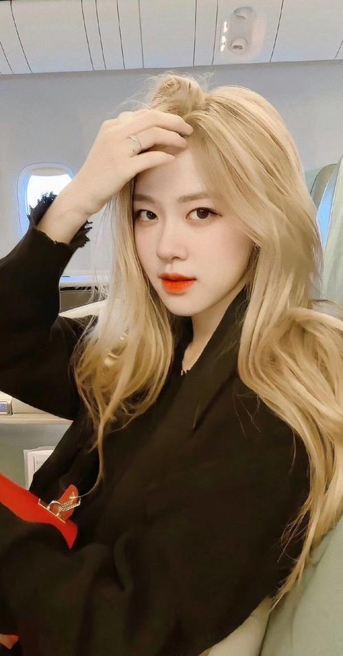 壁纸朴彩英rose|近朱者赤,近rose者甜.