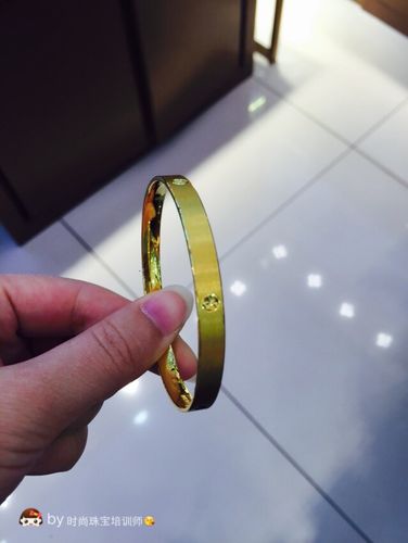 【图】 黄金首饰清洗保养方法. br/> br/> br/>1,牙膏
