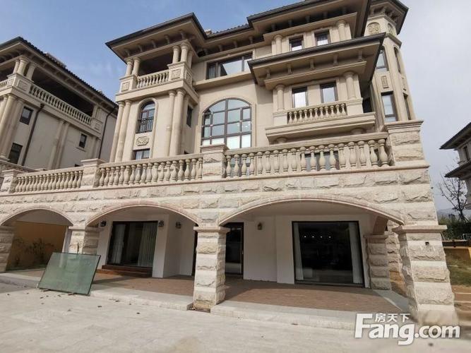 世博园独栋别墅上下4层400平院子加送车位崂山西麓珍藏典范