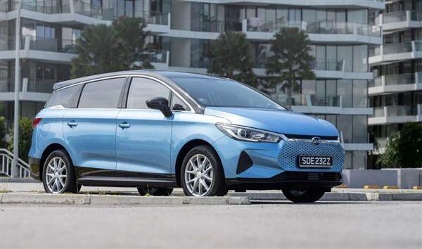 比亚迪e6亮相!成新加坡续航最长的电动车