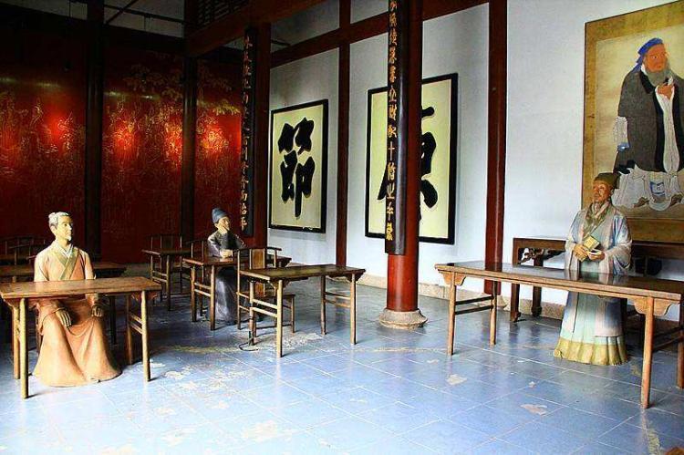 武夷山下有座书院,是宋代一位著名思想家创办的