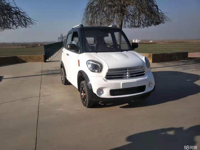 今日阳光款四门油电两用电动车,带空调,带倒车影响