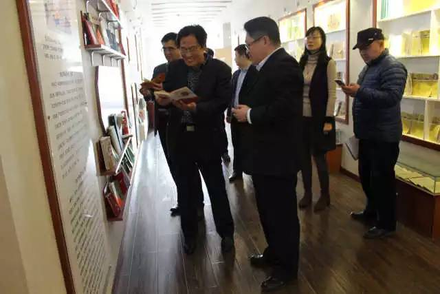 【校园快讯】崂山区副区长郭振栋到育才学校调研