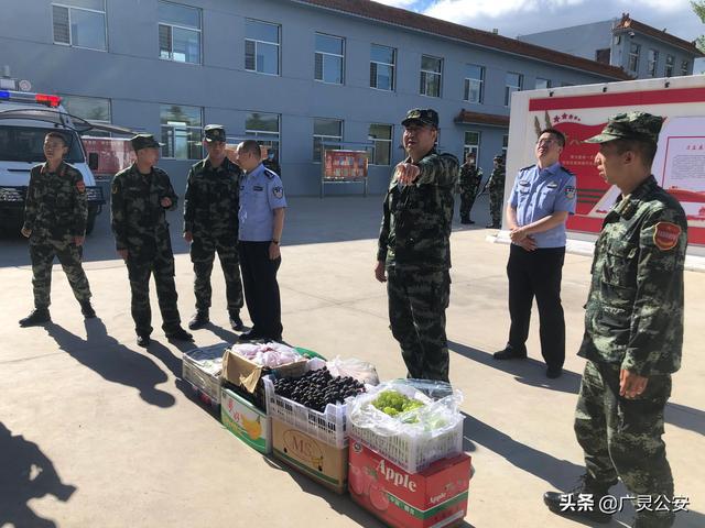 广灵县副县长公安局党委书记局长赵铸同志走访慰问县武警中队并进行