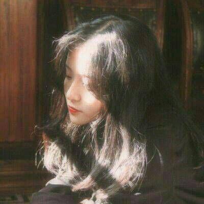 qq黑白头像女生伤感高冷