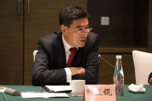 又扩展新版块?解直锟率中植系进军新能源汽车行业