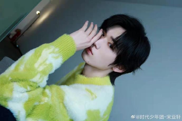 宋亚轩0304生日快乐