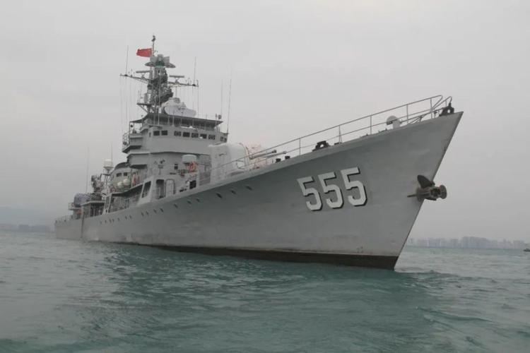 "昭通舰"全体官兵从南海发来新春祝福!