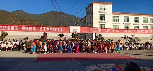 书生意气赤子心,赞歌一曲民族情 ——木里中学纪念"一