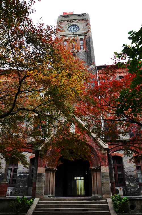 苏州大学校园秋景