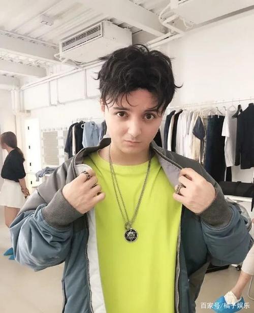 好久不见:还记得来自新疆的小童星阿尔法吗?他变化好大!