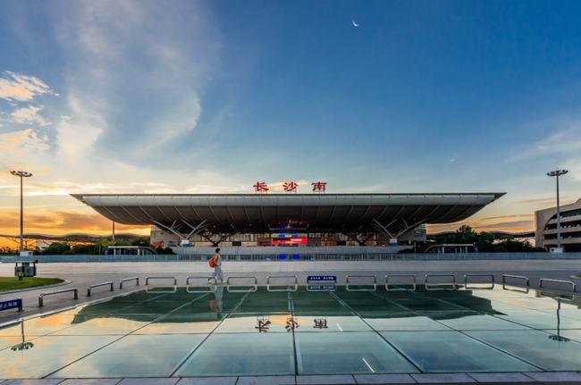 长沙火车南站再创单日客流历史新高|高铁_网易订阅