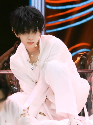 时代少年团五月粉丝见面会 贺峻霖,白衣yyds,黑衣炫酷